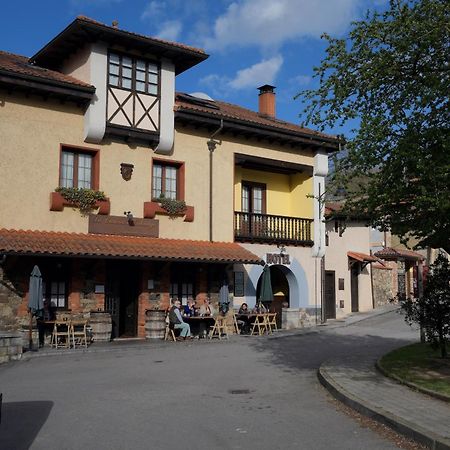 Penzion La Casona De Entralgo Pola de Laviana Exteriér fotografie