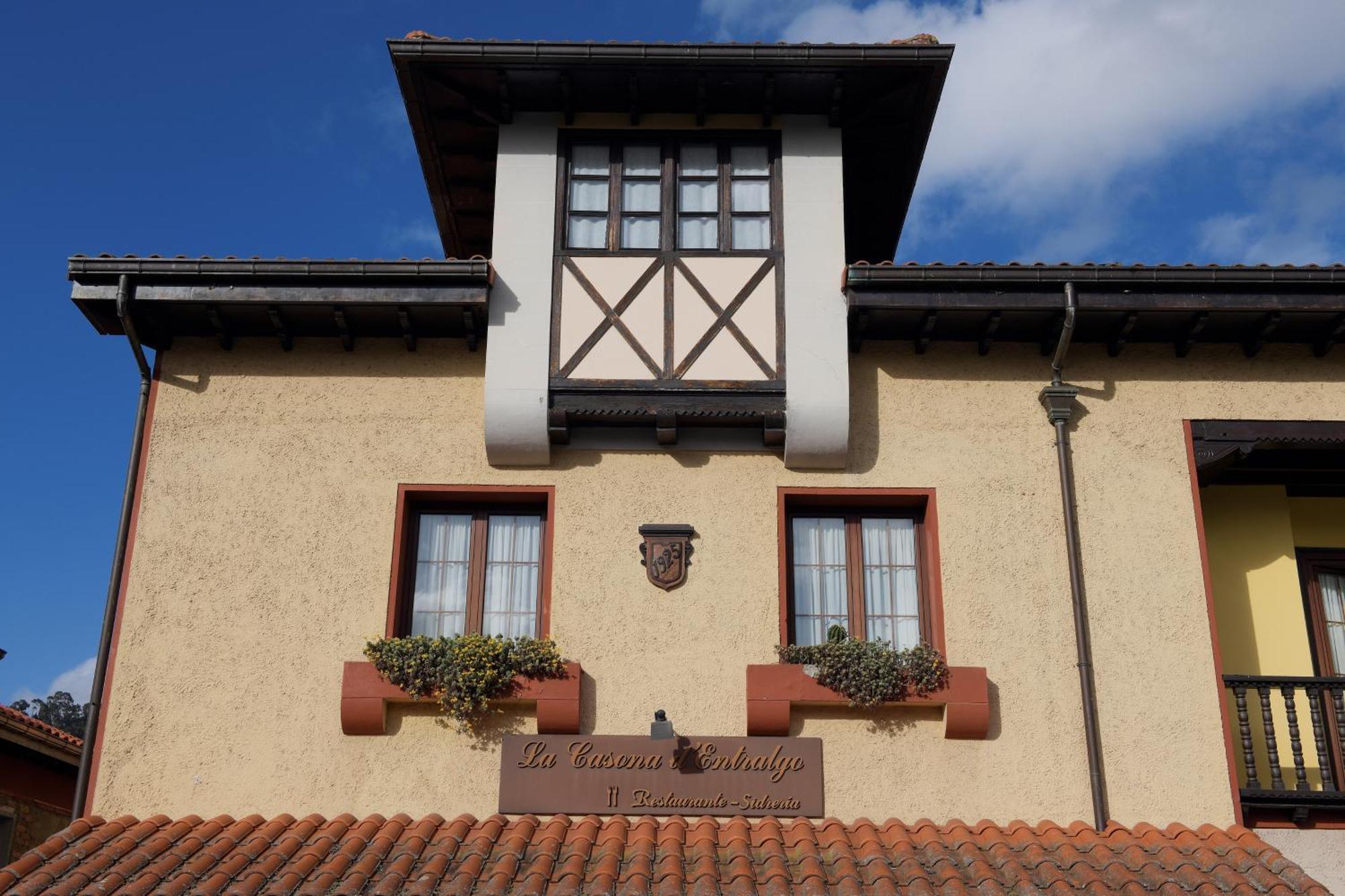 Penzion La Casona De Entralgo Pola de Laviana Exteriér fotografie
