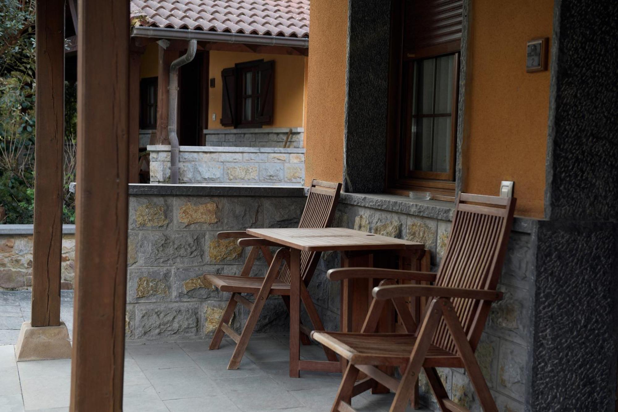 Penzion La Casona De Entralgo Pola de Laviana Exteriér fotografie