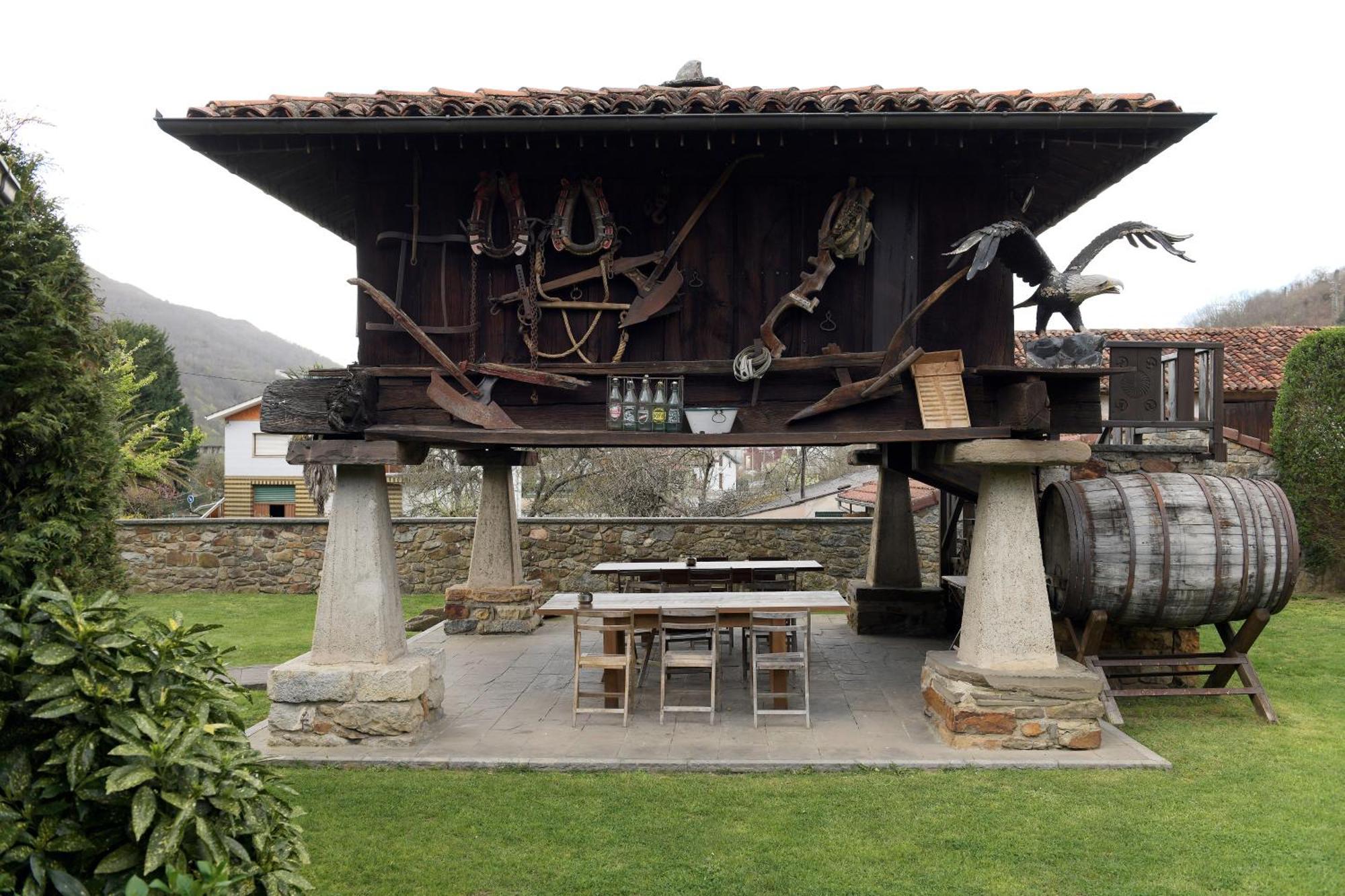 Penzion La Casona De Entralgo Pola de Laviana Exteriér fotografie