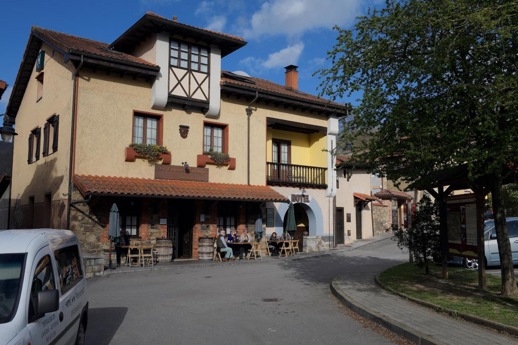 Penzion La Casona De Entralgo Pola de Laviana Exteriér fotografie
