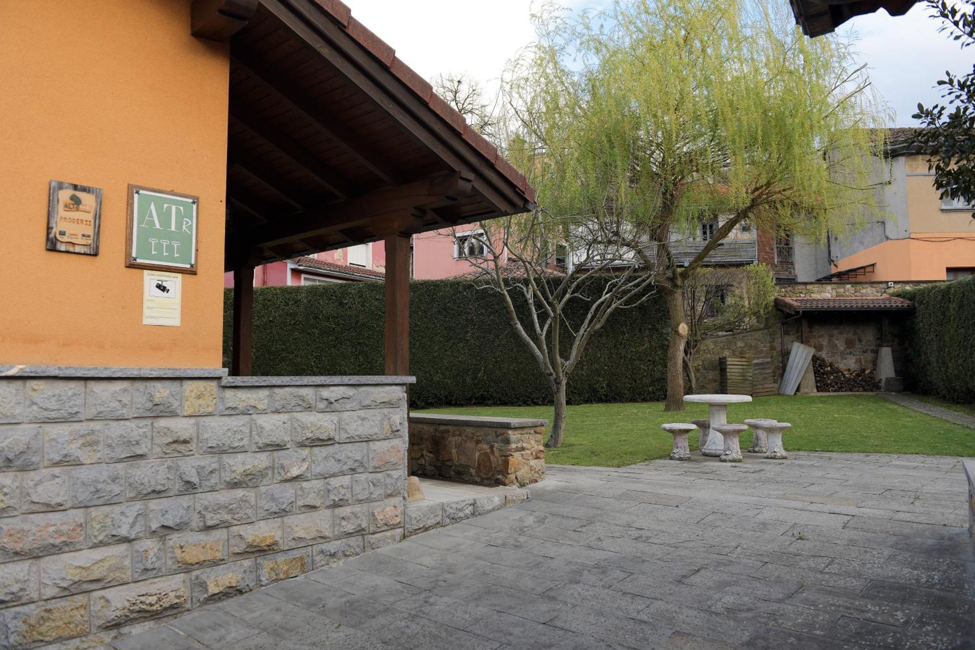 Penzion La Casona De Entralgo Pola de Laviana Exteriér fotografie