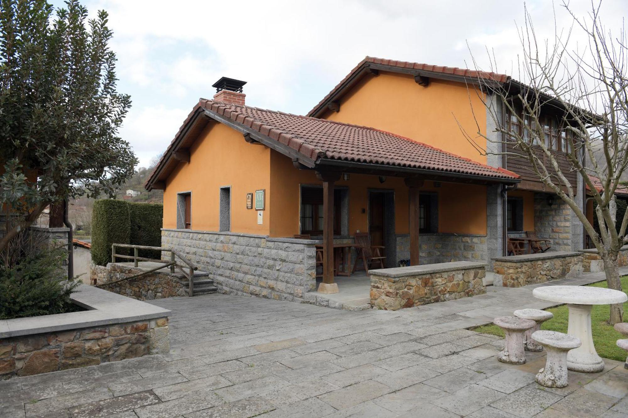 Penzion La Casona De Entralgo Pola de Laviana Exteriér fotografie