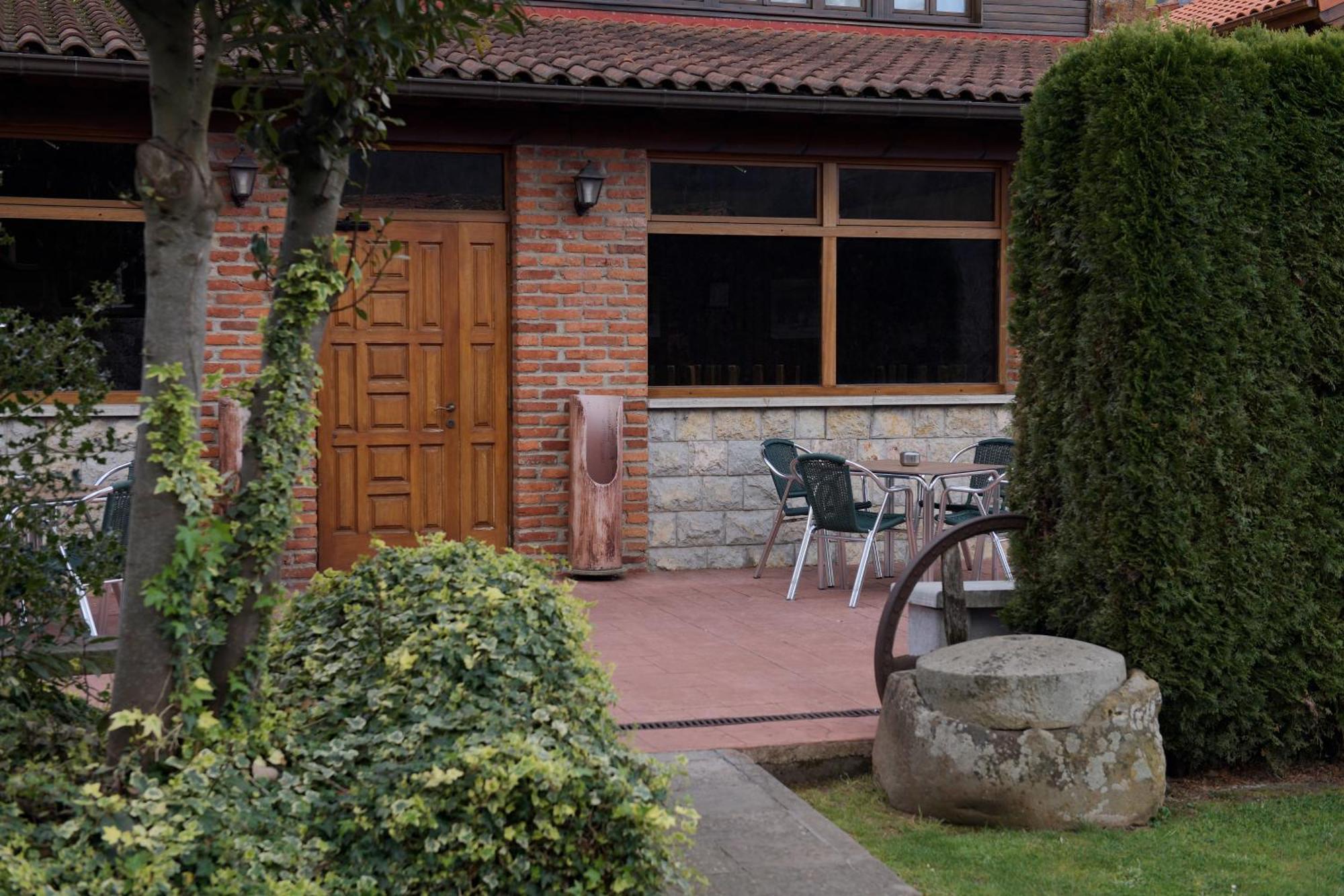 Penzion La Casona De Entralgo Pola de Laviana Exteriér fotografie