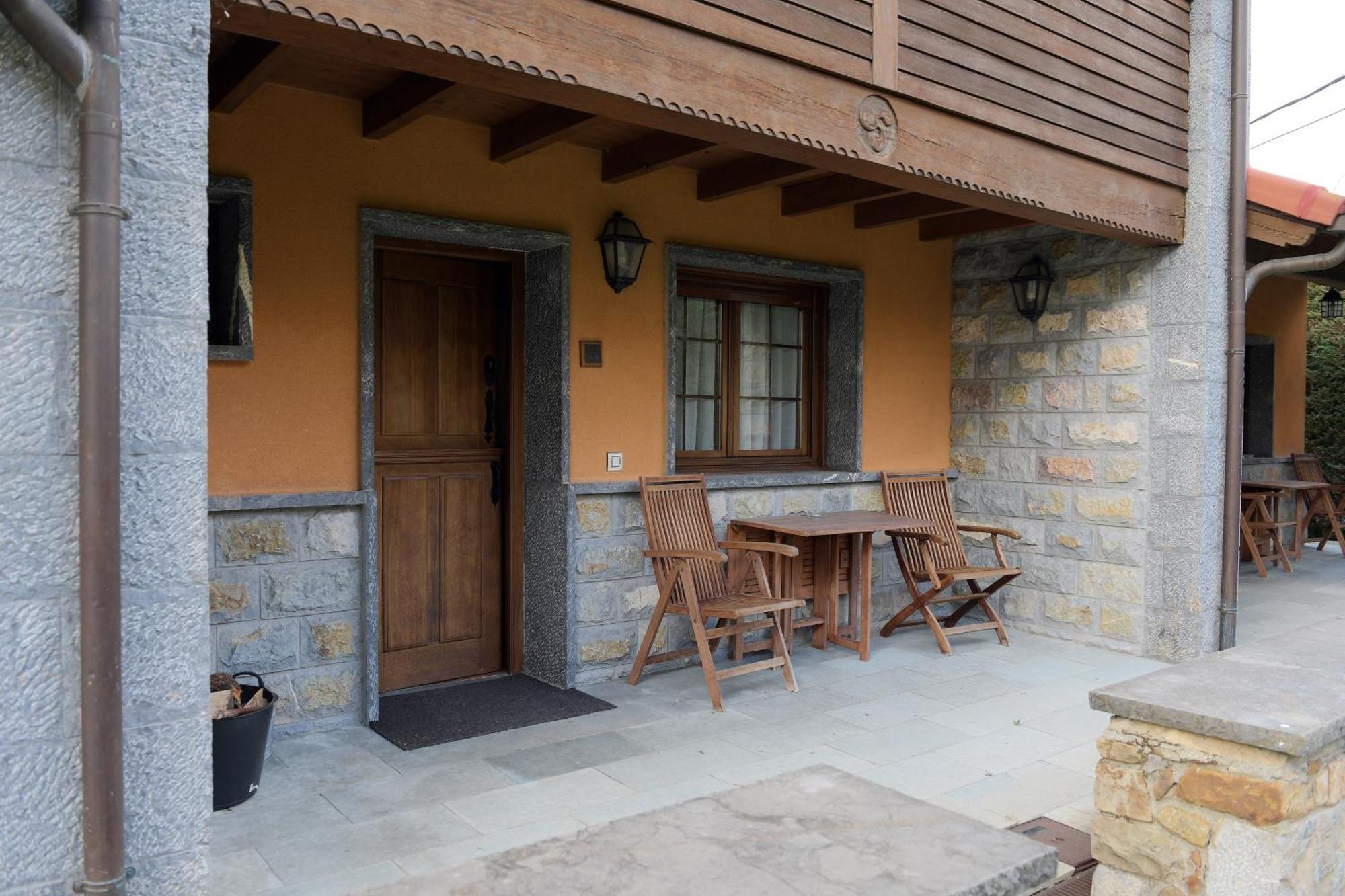 Penzion La Casona De Entralgo Pola de Laviana Exteriér fotografie