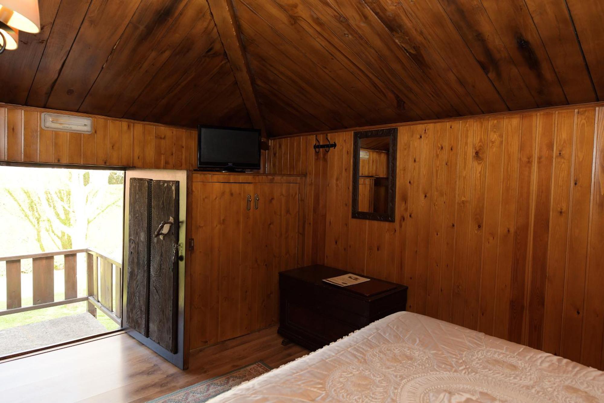 Penzion La Casona De Entralgo Pola de Laviana Exteriér fotografie