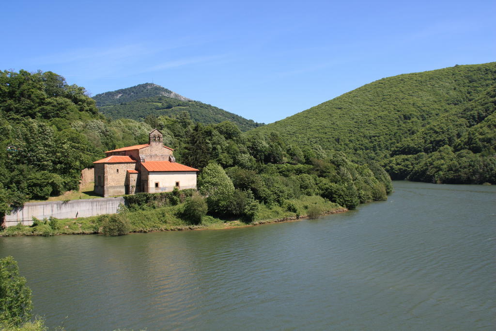Penzion La Casona De Entralgo Pola de Laviana Exteriér fotografie