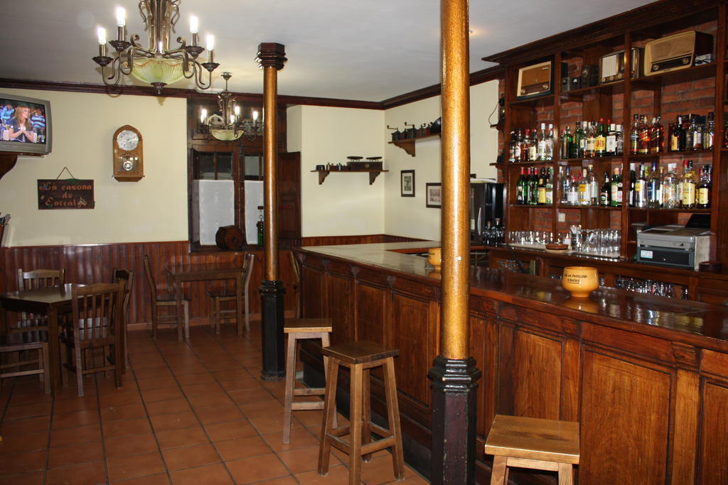 Penzion La Casona De Entralgo Pola de Laviana Exteriér fotografie
