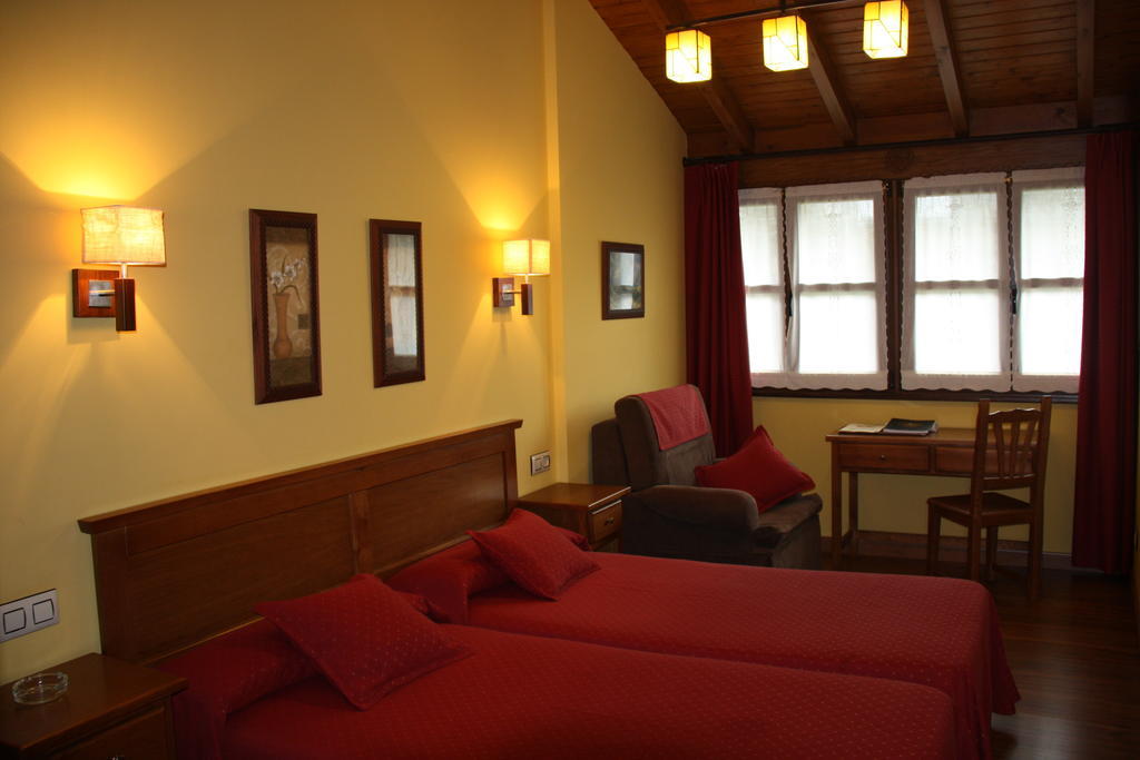 Penzion La Casona De Entralgo Pola de Laviana Pokoj fotografie